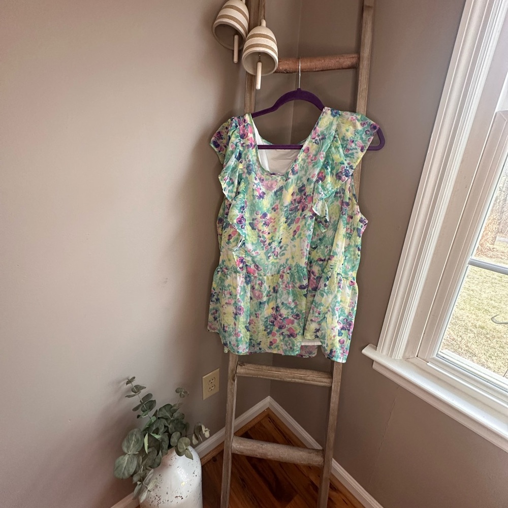 Chic Soul Mint Green Floral V-Neck Flutter Sleeve Top